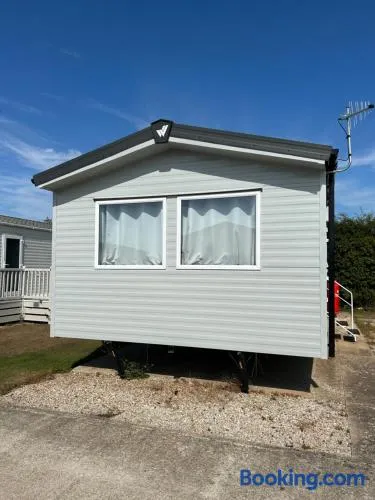 Blosseys Beach House - Image 1