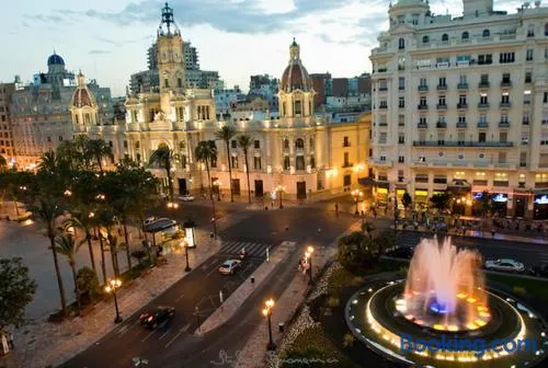 MK VALeNCIA - Image 1
