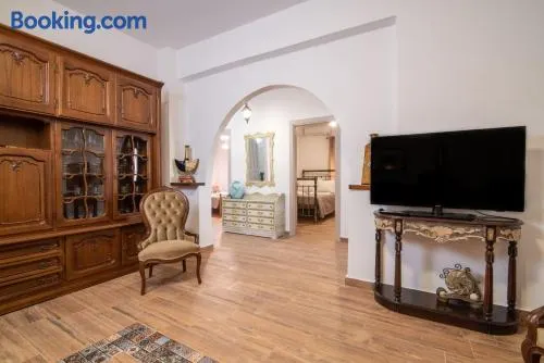 Vintage project house - Image 1