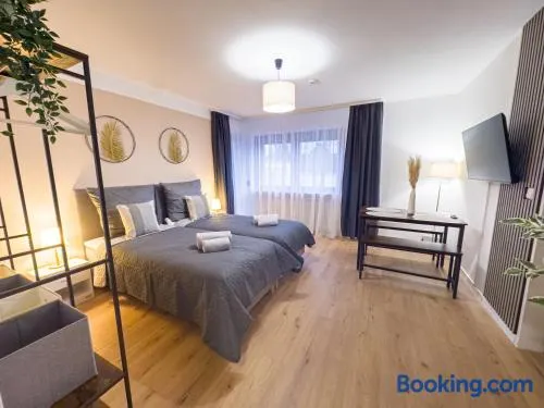 Modernes Apartment mit Balkon & Parkplatz, WiFi - Image 1