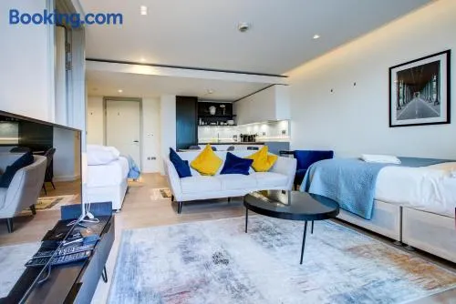 Oxford Street Boulevard Residence - Image 1