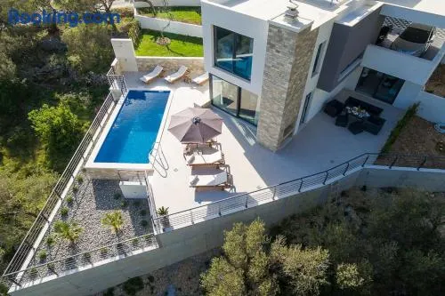 Villa Oscar - Image 1