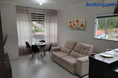 Apto H402 - Apartamento Acolhedor e Confortável - Image 1