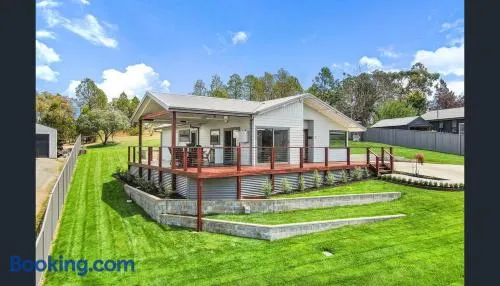 Abode On North Ridge - Image 1