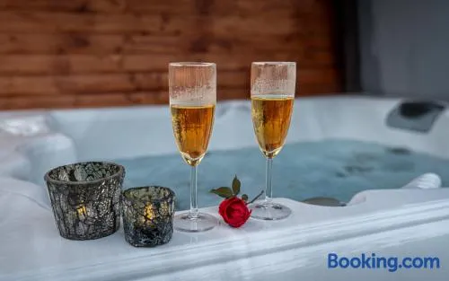 Sukorose Jacuzzis Vendégház - Image 1