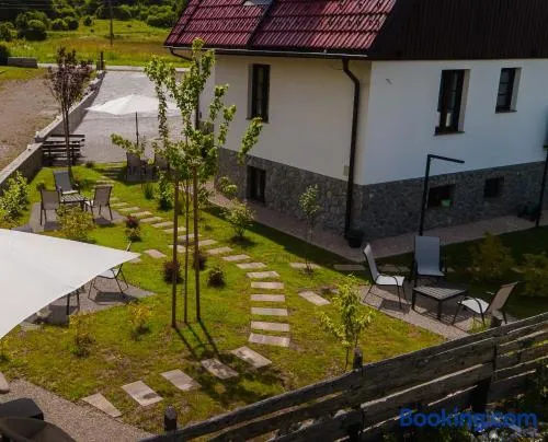 PLITVICKA KUCA M - Holiday Lodge - Image 1