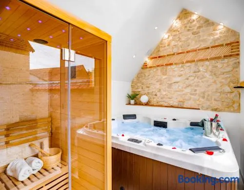 Escapade au Cocon des Plaisirs Secrets Spa &Sauna - Image 1
