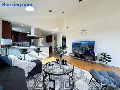 Stunning House in South SF - Image 1