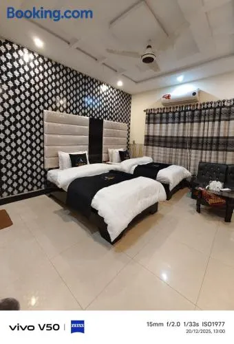 Glorious Guest House & Hotel - Image 1