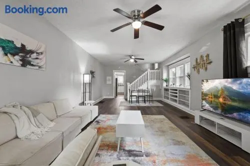 Affordable Indy Stay - Image 1