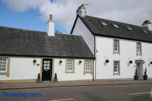 Thornhill Lodge, Historic 4 Bed, 4 Ensuite - Image 1