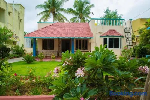 BRUNDHA HOMESTAY Villa with Garden - Image 1