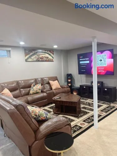 Large and Cozy Basement Apartment Near Potomac Mills, Quantico and Washington - Image 1