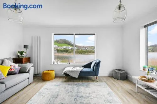Swan's Nest - River view, Close to beach, Garden - Image 1