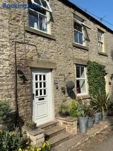 Middle Cottage - Image 1