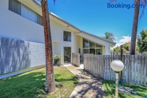 2/23 Barramundi Drive - Image 1
