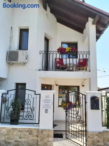 Alexander House - Image 1