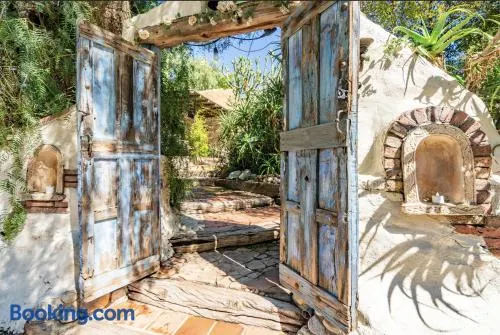 Private Romantic Escape, Hidden Gem w Hot Tub - Image 1