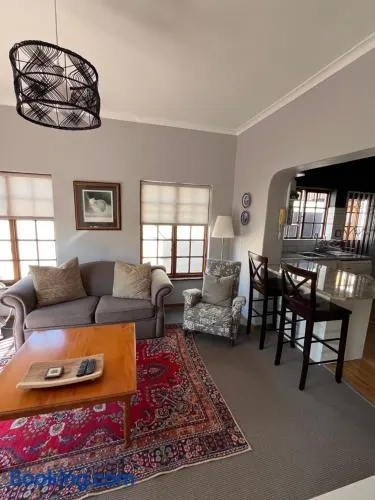 Ambleside House Pinelands, Cape Town - Image 1