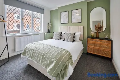 Host Stay Joffre Avenue - Image 1