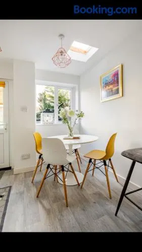 The Bonnie Stay Garden Apartment - Image 1