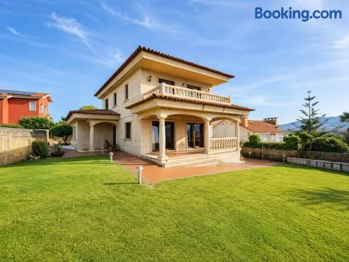 Monteferro, Nigrán, chalet - Image 1