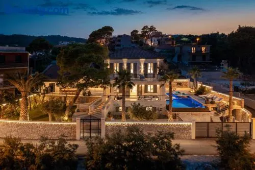 Spacieuse maison de vacances avec barbecue, piscine privée et terrasse | À côté de la plage - Image 1