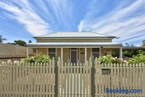 Maeville Cottage - Image 1