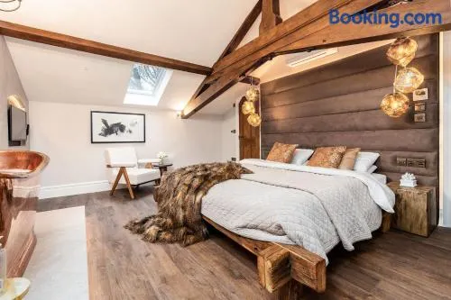 6 STAR, Brand New, Stunning Luxury Suites in a Characterful Historic Manor, Blending Timeless Charm with Modern Style! Welcome to the Old School Manor, Halkyn!! - Image 1