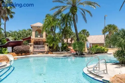 Beautiful 4 Bed Villa up to 8 guests- Regal Palms - 33132 CA - Image 1