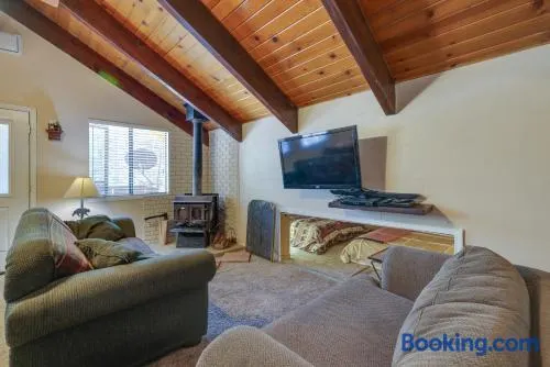 Pinecrest Dodge Ridge Cabin: Shared Outdoor Space - Image 1