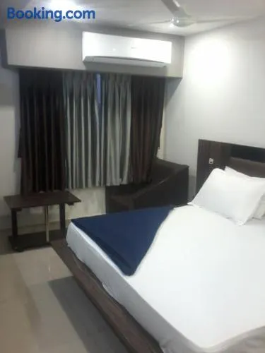 Hotel Global Inn - Image 1
