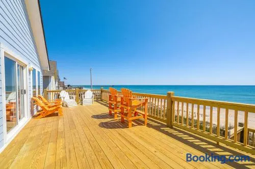 Sparrows Beach Nest by Sea Scape Properties - Image 1