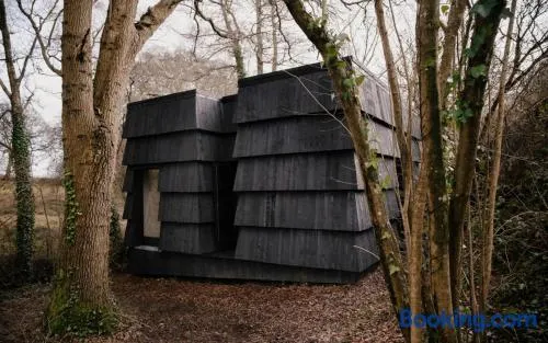 Bather's Cabin - Image 1