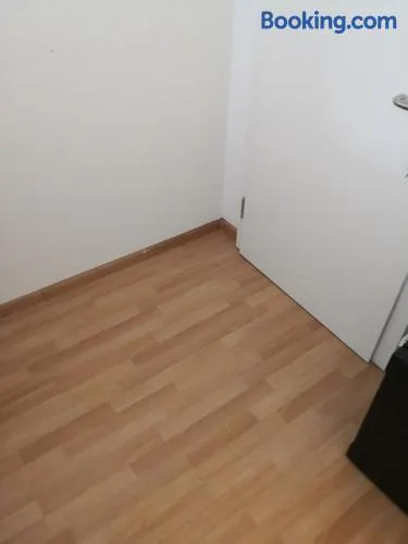 Ruhige Wohnung zum Wohlfühlen Song Contest Room Basel - Image 1