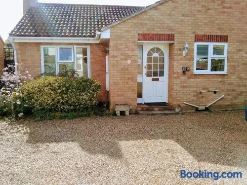 Bungalow in Cambridge- 3 bedrooms - Image 1
