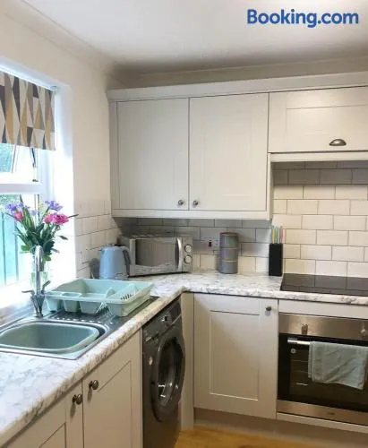 4 Brookdale, pet friendly home in Saundersfoot - Image 1