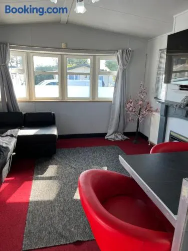 Cosy Caravan near the beach - Image 1