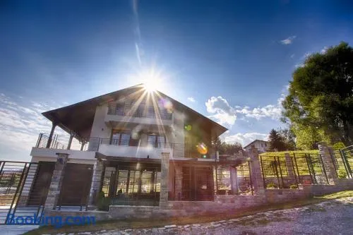 MOUNTAIN HILL LUXURY VILLA - Image 1