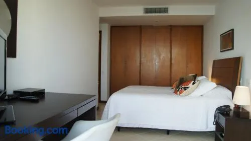 Country Residence Service 302 - Image 1