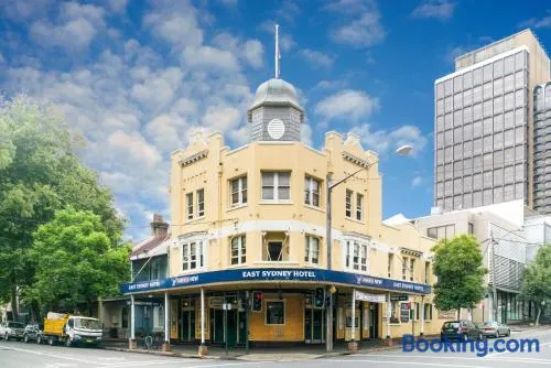 East Sydney Hotel - Image 1