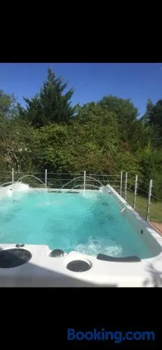 Un Petit COIN DE PARADIS , Belle Étape à 30 minutes Sud de Paris ,proximité Grands Axes ORLY,VERSAILLES,Direction CHATEAUX de la LOIRE - Image 1