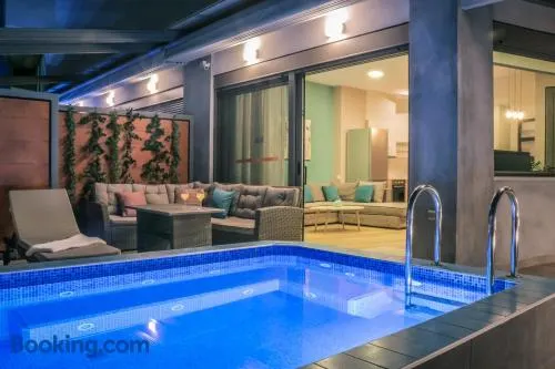EUPHORIA Luxury Apartment - Image 1