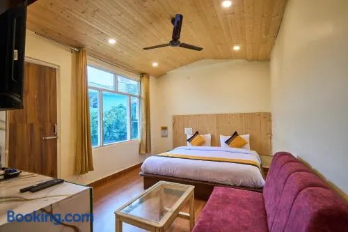 Itsy Hotels Twilight - Image 1
