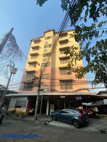 Suppamas Mansion ศุภมาส แมนชั่น - Image 1