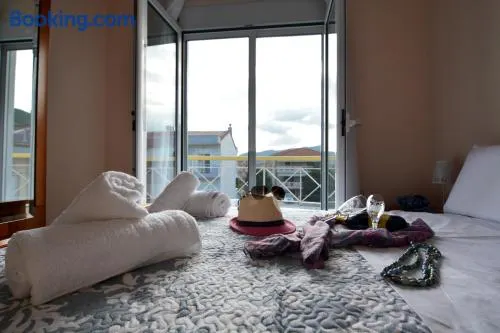 Elegant apartment near the beach - Image 1