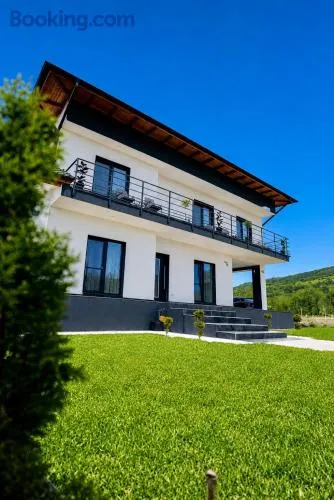 Exclusive Villa Jacuzzi & BBQ - Image 1