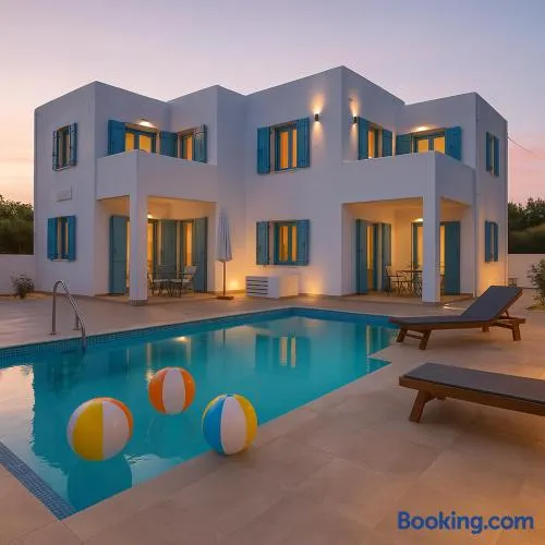 Ippocampos Seaside Serenity - Unwind at Paros Poolside Retreats - Image 1