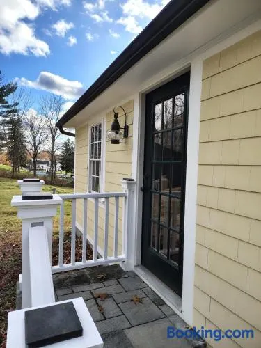 Pomfret Cottage - Image 1