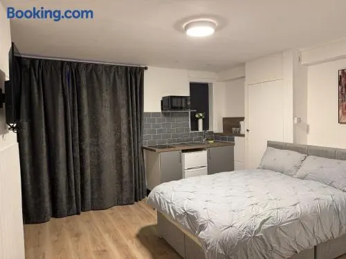 Modern self contained Studio EnSuite Room - Image 1